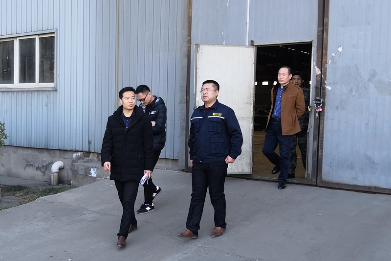 高新產(chǎn)業(yè)集聚區(qū)安監(jiān)辦到唐都公司檢查指導工作